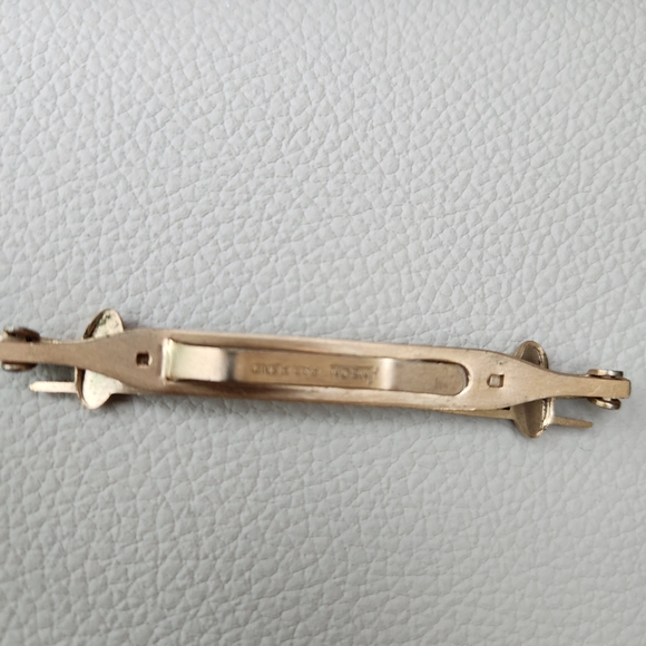 Vintage Anson Gold Tone 2 Crossed Swords Sabers Peace Fencing Tie Bar Open Clip - Picture 3 of 6